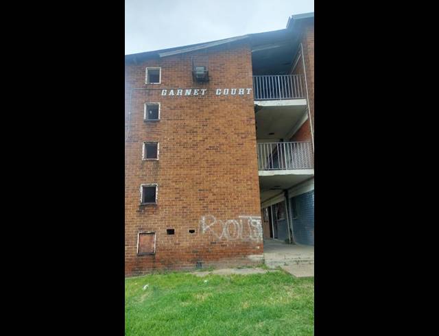 2 BEDROOM APARTMENT FOR SALE IN BELLAVISTA ESTATES